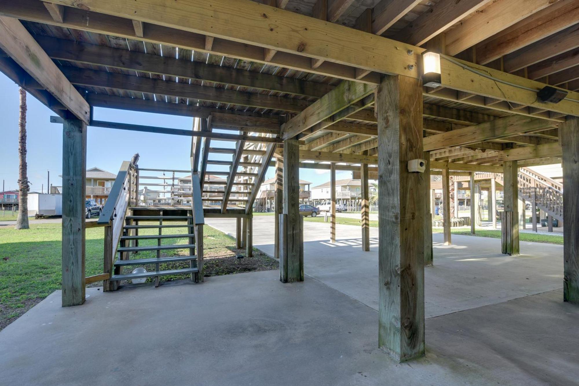Beautiful Beach House with Sunset View&Large Deck! Surfside Beach Exterior foto