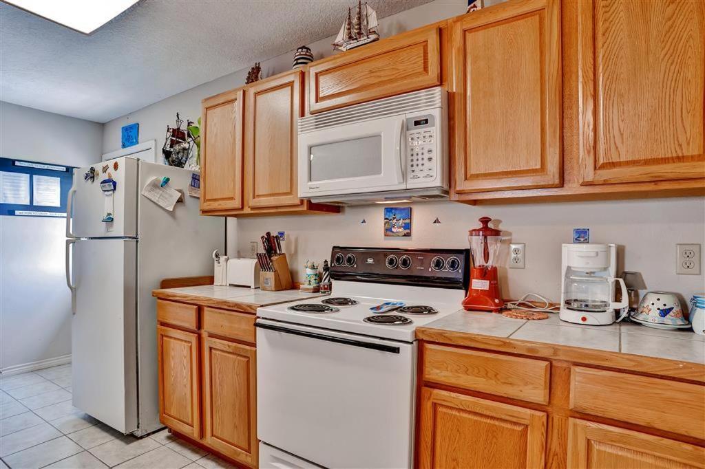 Beautiful Beach House with Sunset View&Large Deck! Surfside Beach Exterior foto